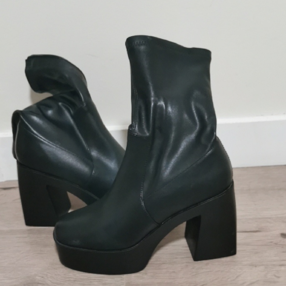 Black Women's Platform Boots